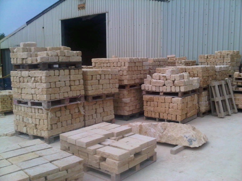Natural English Stone. Cropped, Coursed and Semi Dressed