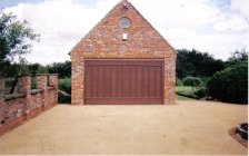 Resinbonded paving. Peak Surfacing supply and install decorative seamless permeable resin surfacing for driveways ,paths,interior floors and pool surrounds,Covering LONDON,EAST of ENGLAND,MIDLANDS,YORKSHIRE and HUMBERSIDE and the NORTH WEST.